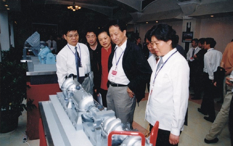 2003年中国机械工业联合会总工程师隋永滨来凯发k8考察