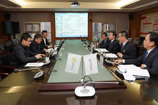 西安四叶草信息手艺有限公司首创人、总裁马坤一行来凯发k8座谈交流